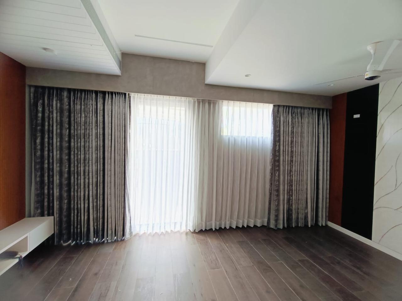 Curtain Designing Installation